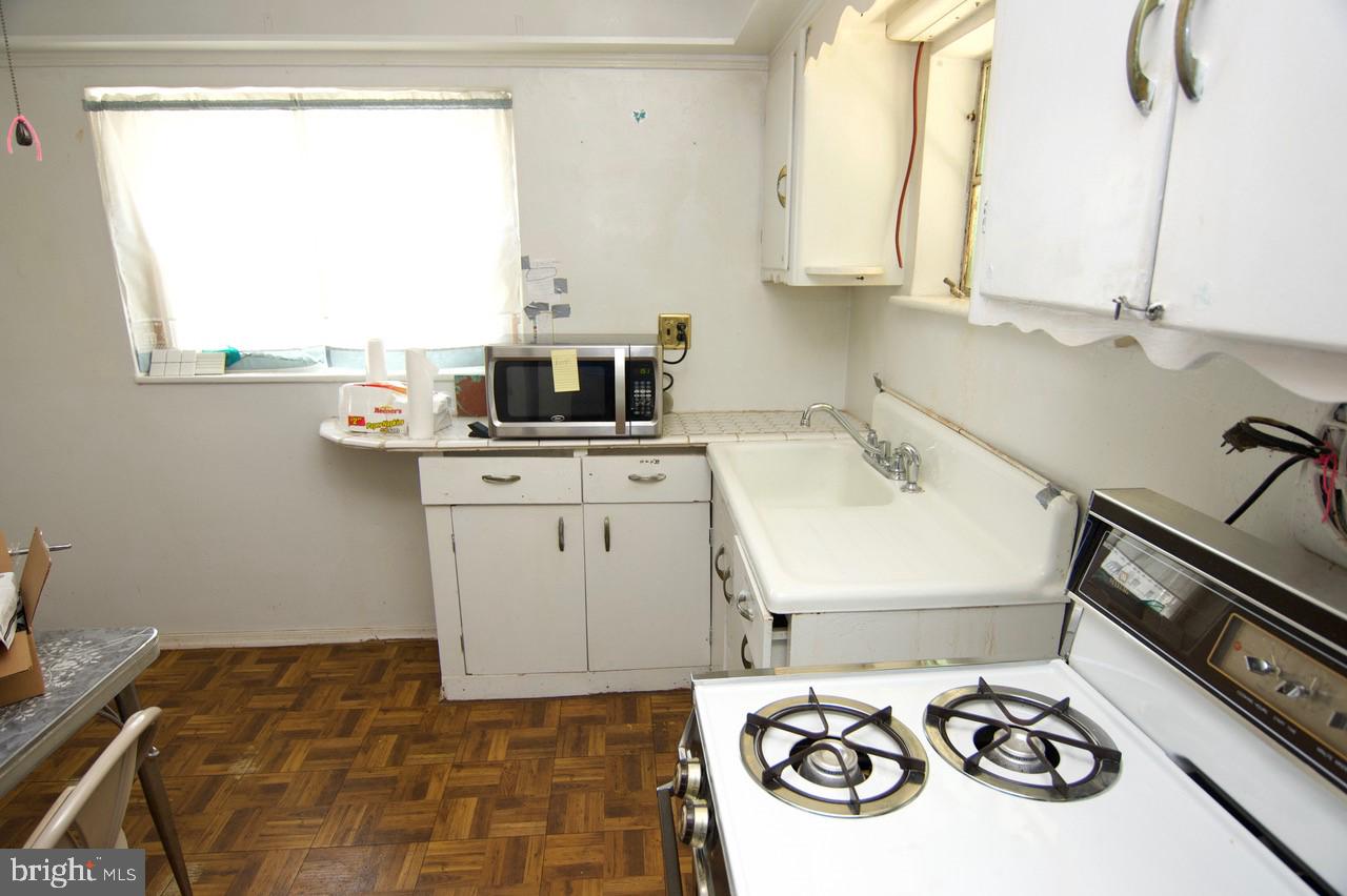 330 Cameron Street Reading, PA 19607 - Photo 6 of 12 Kitchen