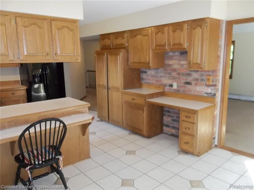 2140 Bullock Road Lapeer, MI 48446 - Photo 20 of 34 100_2235.JPG