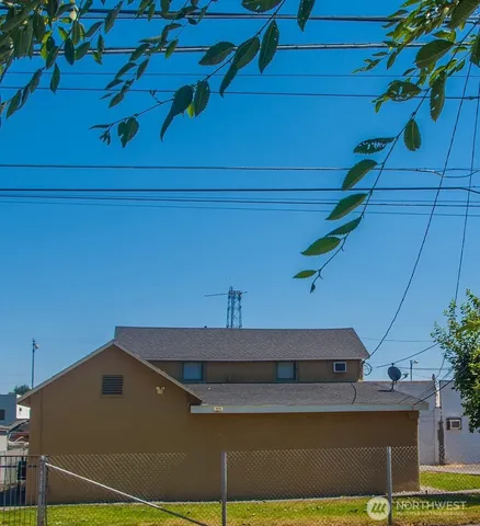 a view of outdoor space