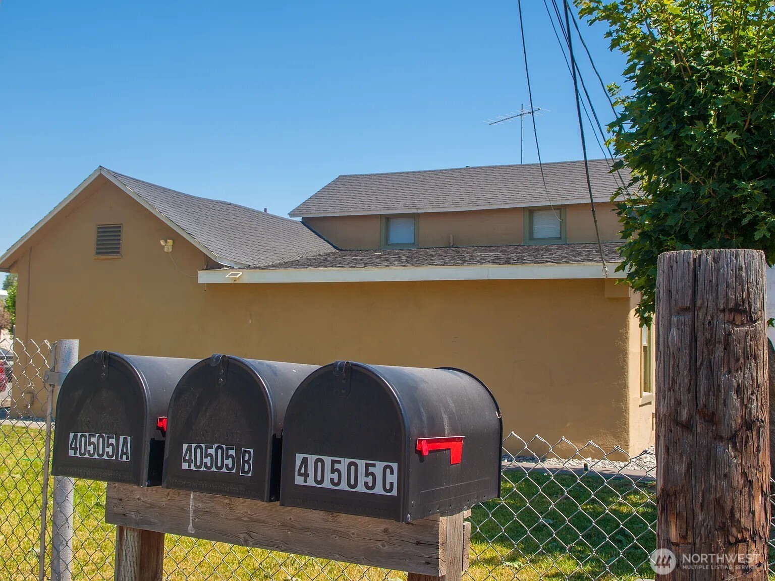 40505 Basin Street Southwest, Unit 13 Ephrata, WA 98823 - Photo 6 of 11