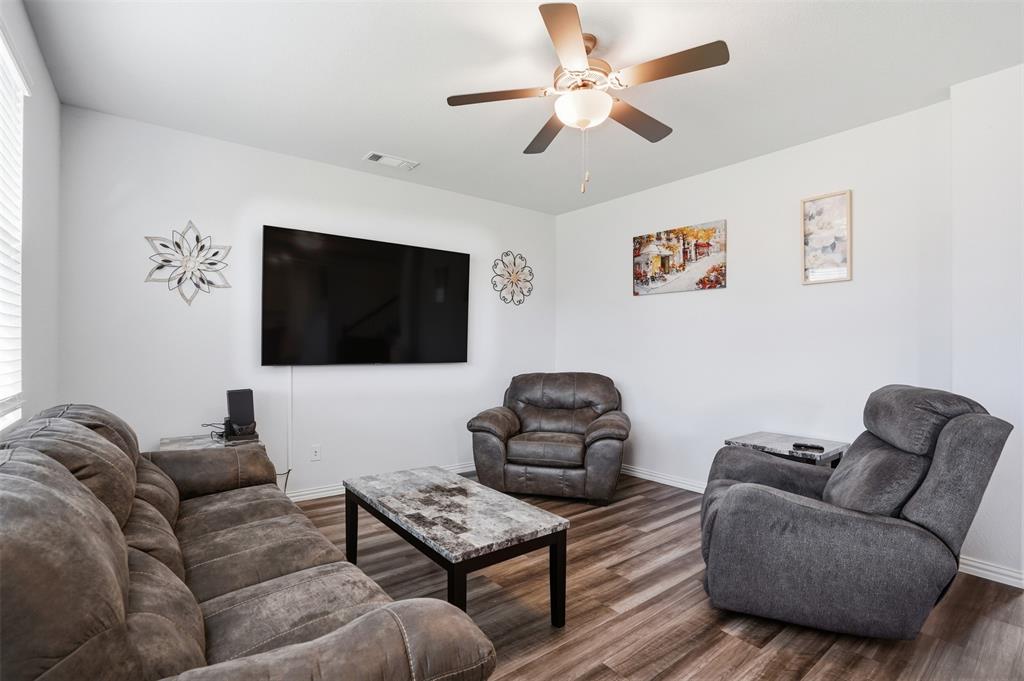 1620 Berry Rdg Trail Aubrey, TX 76227 - Photo 12 of 37