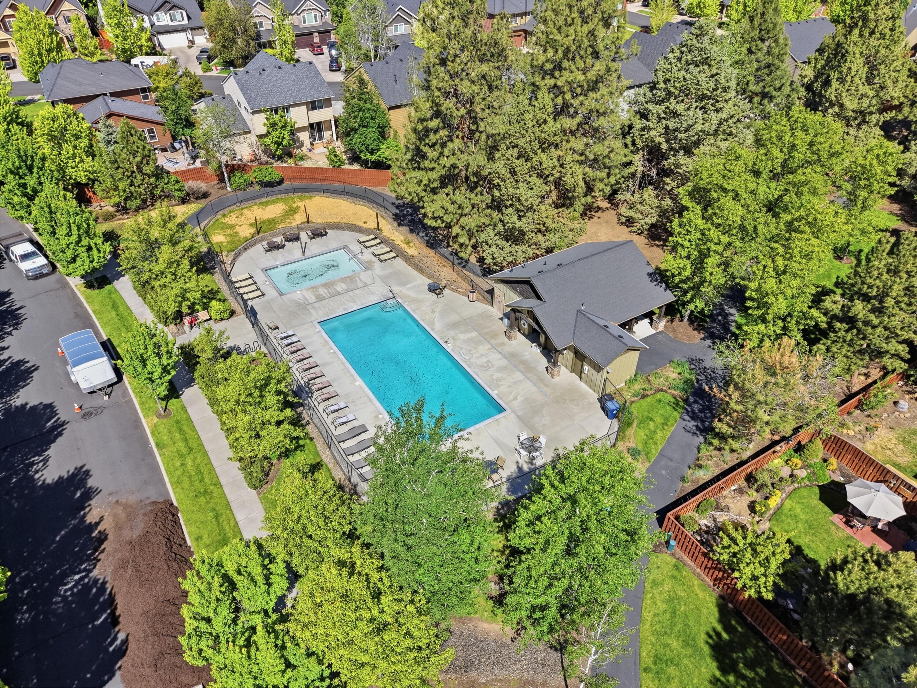 61235 Splendor Lane Bend, OR 97702 - Photo 50 of 52 Well established and maintained Pahlisch neighborhood