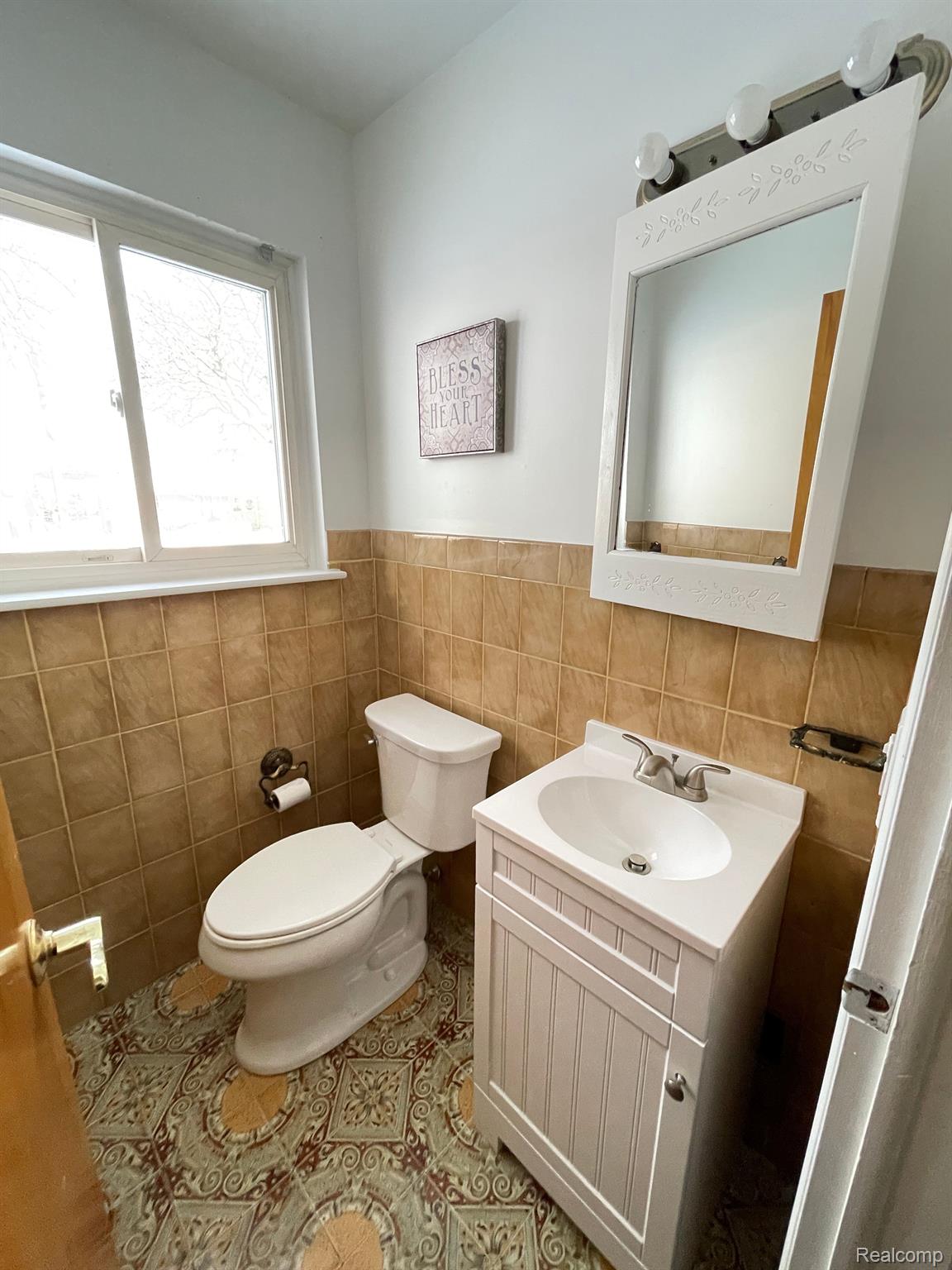 14756 East 13 Mile Road Warren, MI 48088 - Photo 25 of 62 Gallery Image 25