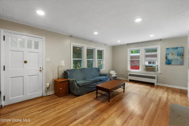 $234,900 | 20 Gardner Terrace, Bethlehem, NY 12054