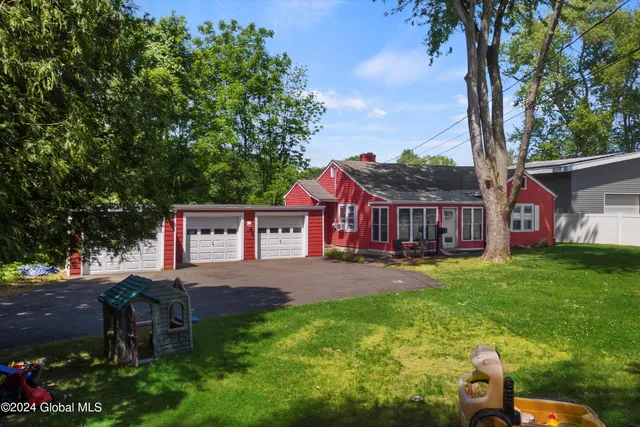 $234,900 | 20 Gardner Terrace, Bethlehem, NY 12054