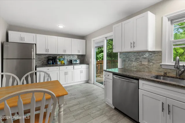 $234,900 | 20 Gardner Terrace, Bethlehem, NY 12054