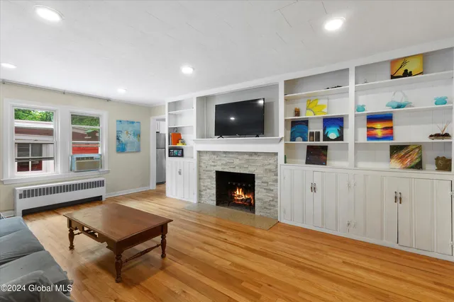 $234,900 | 20 Gardner Terrace, Bethlehem, NY 12054