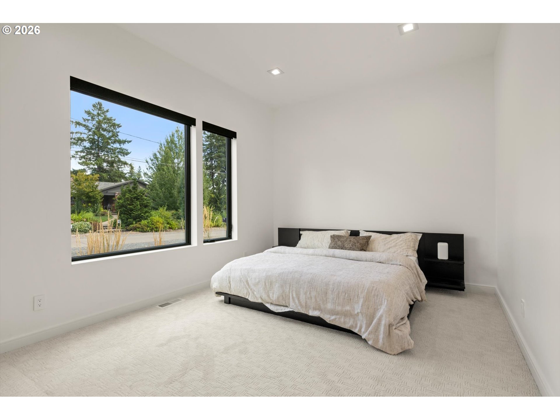 13041 Thoma Road Lake Oswego, OR 97035 - Photo 25 of 46 Bedroom