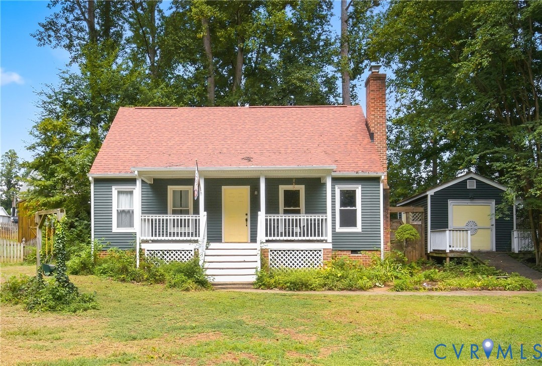7224 Full Rack Drive Midlothian, VA 23112 - Photo 1 of 36 Exterior featuring a covered front porch with whit