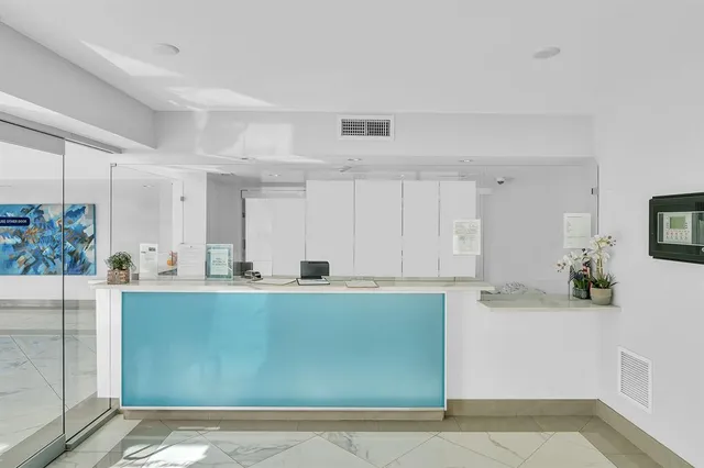 $4,000 | 525 North Ocean Boulevard, Unit 624, Pompano Beach, FL 33062