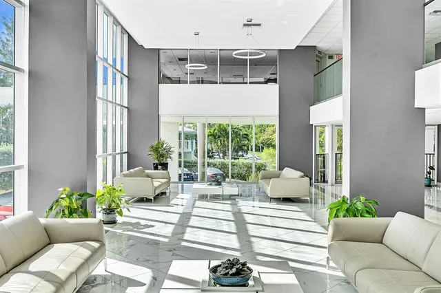 $4,000 | 525 North Ocean Boulevard, Unit 624, Pompano Beach, FL 33062