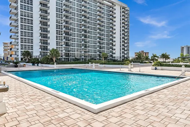 $4,000 | 525 North Ocean Boulevard, Unit 624, Pompano Beach, FL 33062