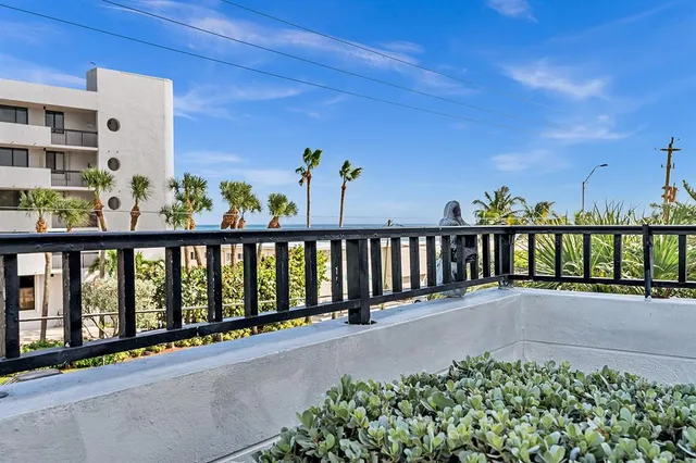 $4,000 | 525 North Ocean Boulevard, Unit 624, Pompano Beach, FL 33062