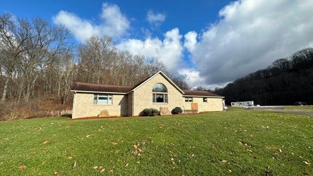 900 Lardintown Road Tarentum, PA 15084 - Photo 4 of 50 a house view with a garden space