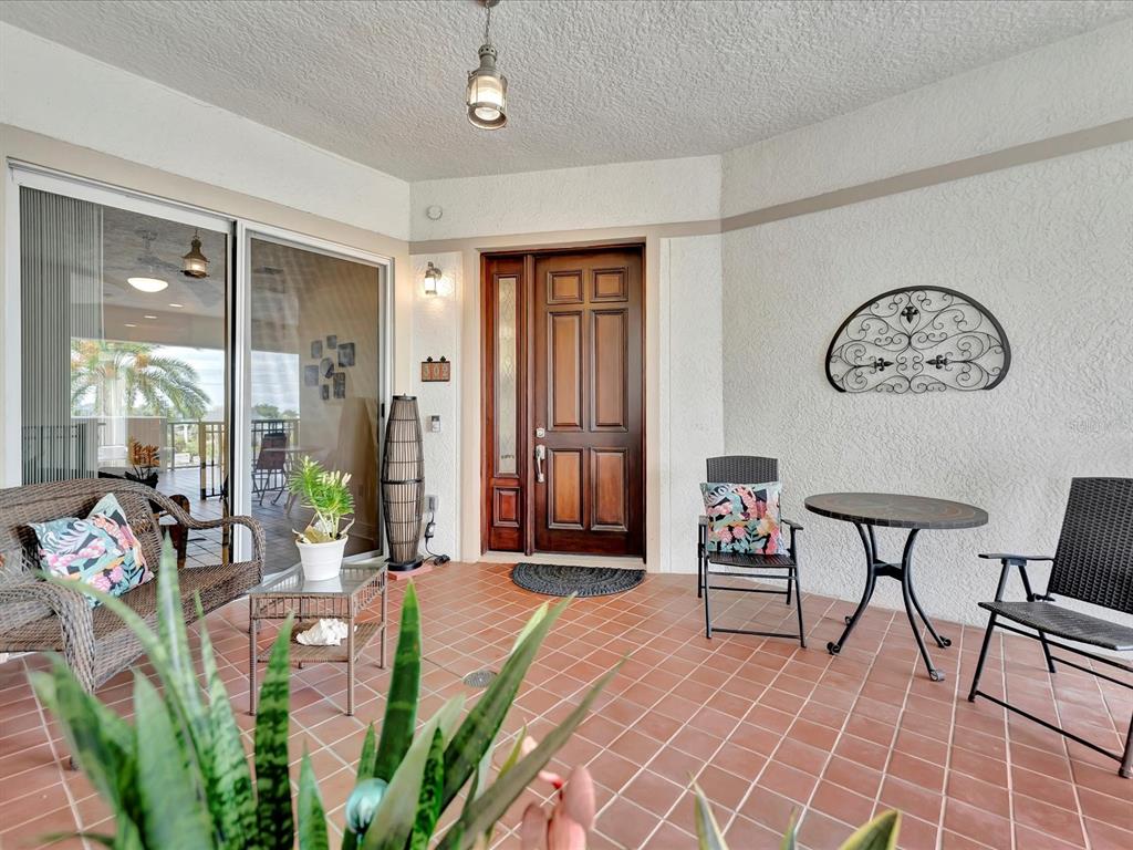 1022 Bellasol Way, Unit 5302 Apollo Beach, FL 33572 - Photo 2 of 43