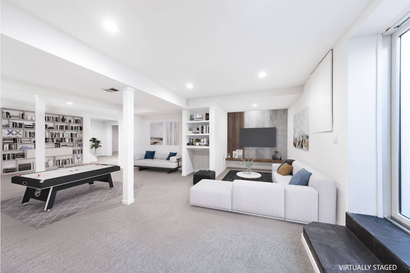 132 Springy Banks Road East Hampton, NY 11937 - Photo 28 of 37 a living room with furniture
