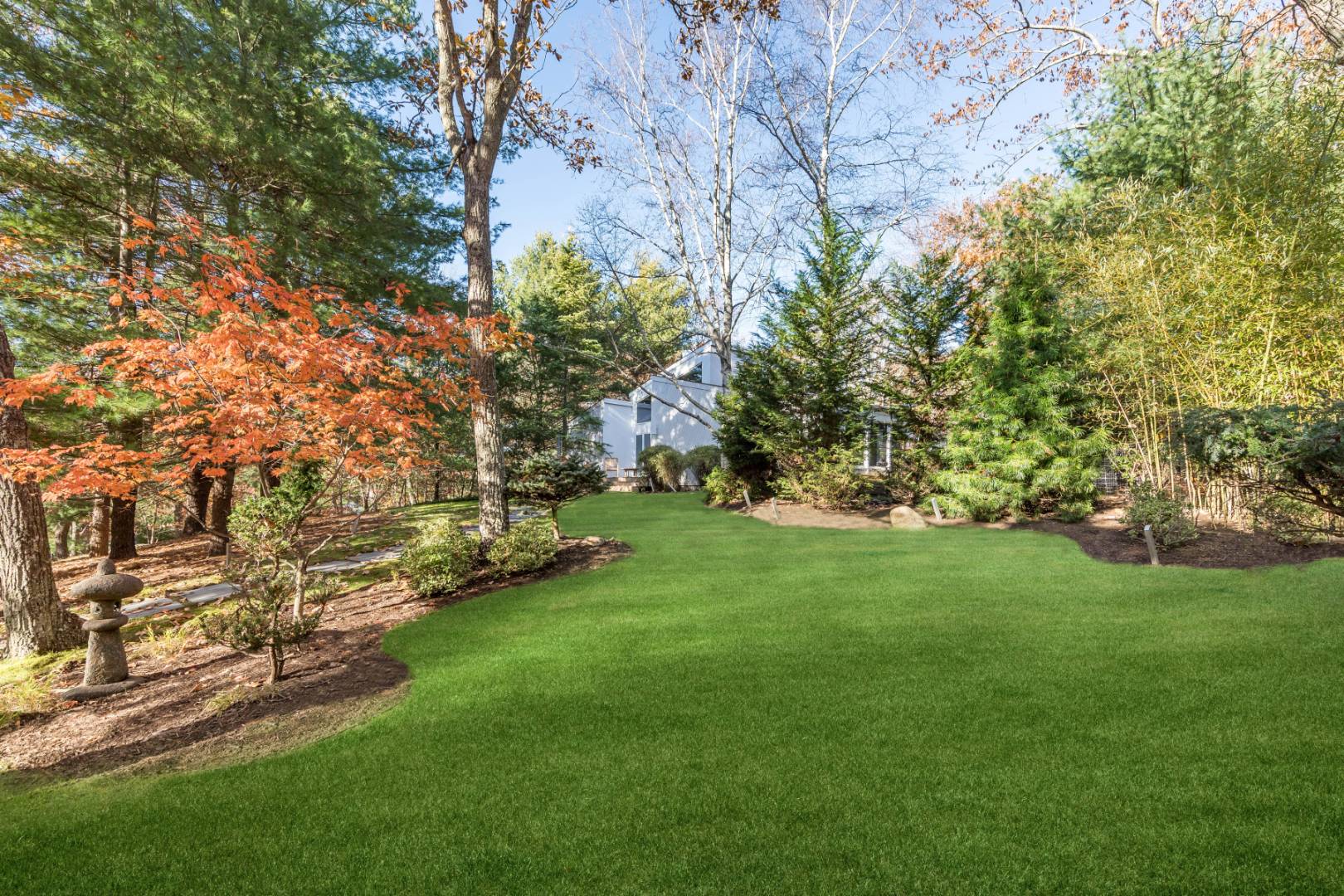132 Springy Banks Road East Hampton, NY 11937 - Photo 5 of 37 a view of yard with green space