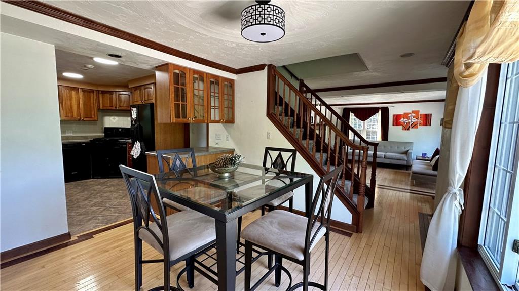 234 Rockingham Road Pittsburgh, PA 15238 - Photo 8 of 46 Gallery Image 8