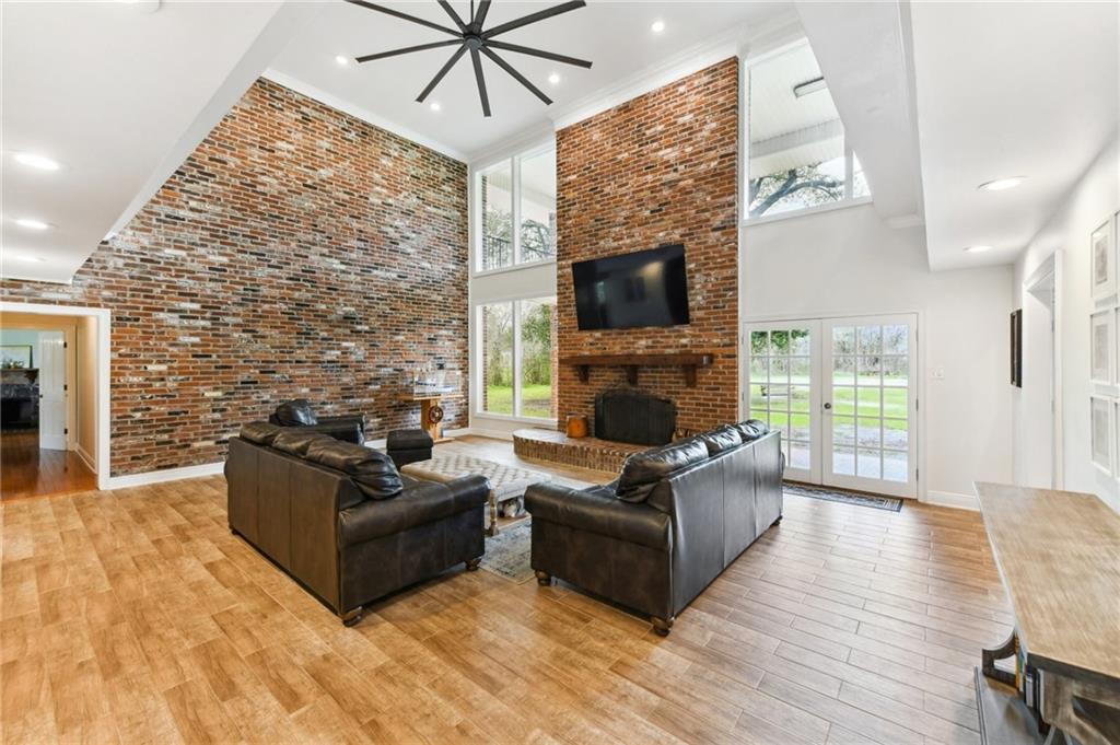 1901 Bayou Road St. Bernard, LA 70085 - Photo 4 of 29