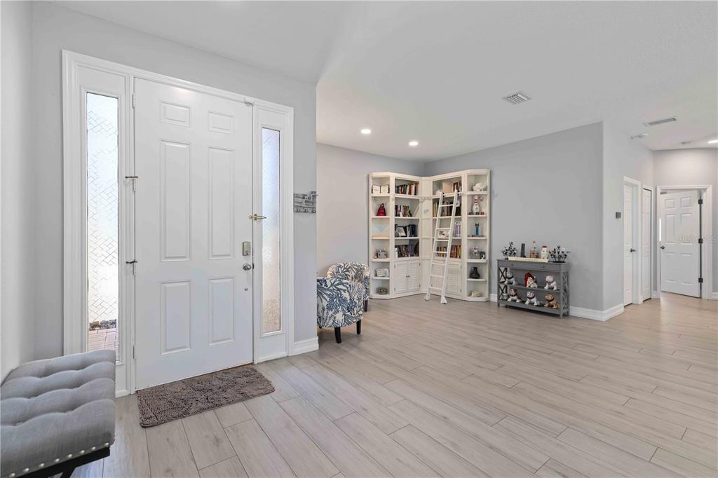 13951 Wood Duck Circle Lakewood Ranch, FL 34202 - Photo 4 of 73