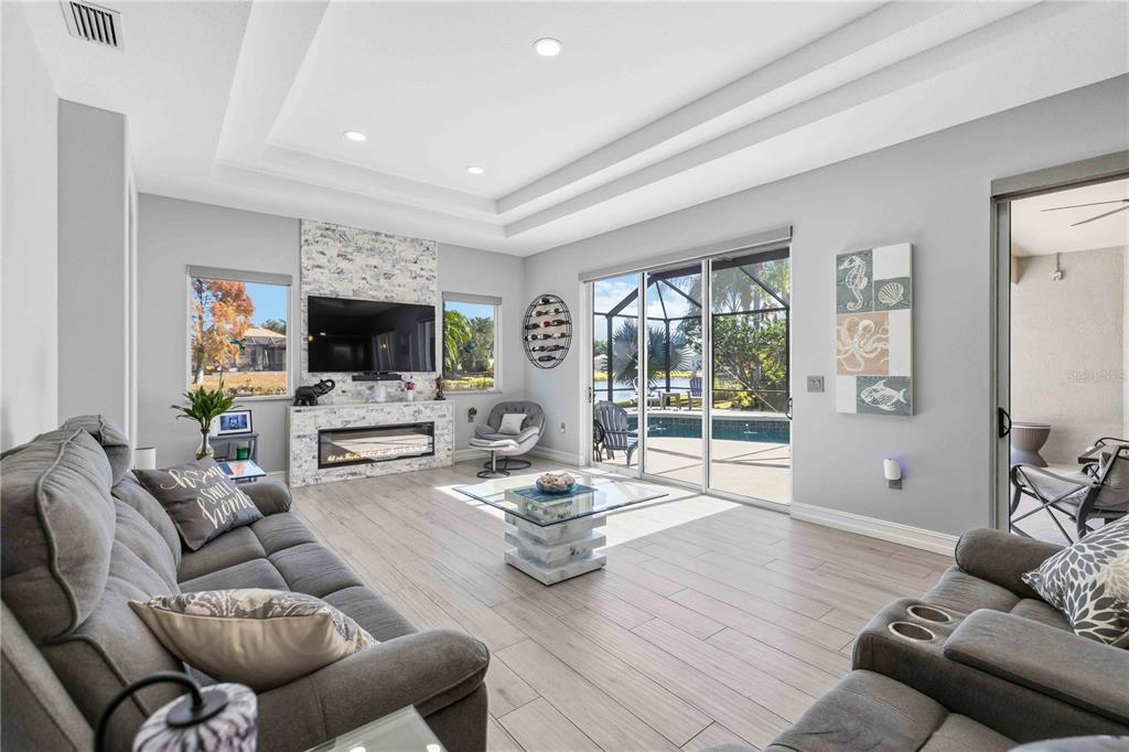 13951 Wood Duck Circle Lakewood Ranch, FL 34202 - Photo 6 of 73