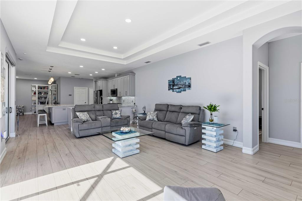 13951 Wood Duck Circle Lakewood Ranch, FL 34202 - Photo 8 of 73