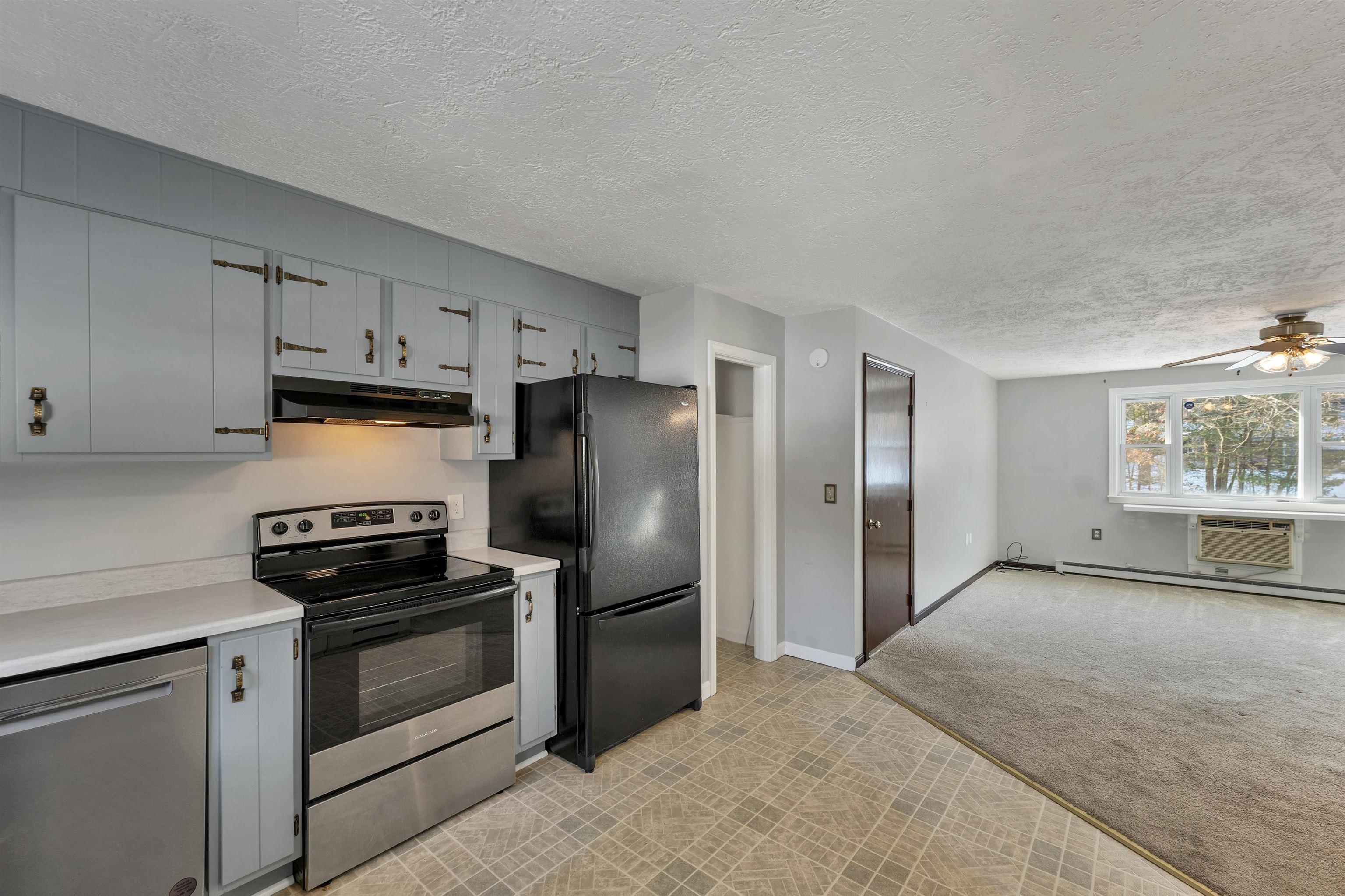 1102 Mammoth Road, Unit A & B Pelham, NH 03076 - Photo 13 of 56