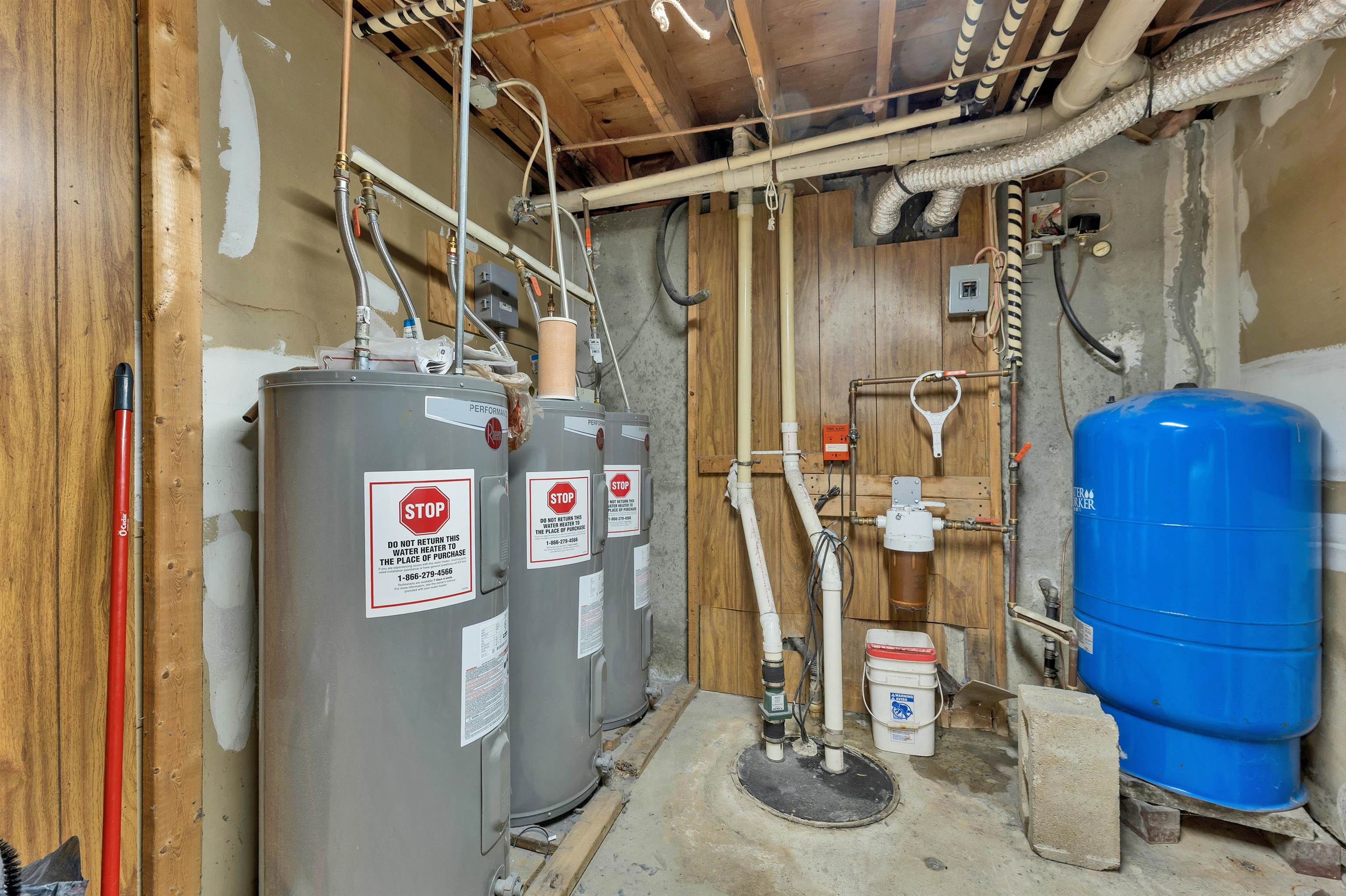 1102 Mammoth Road, Unit A & B Pelham, NH 03076 - Photo 53 of 56