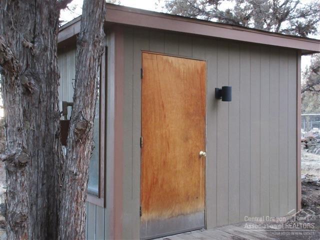 8883 Southwest Sand Ridge Road Terrebonne, OR 97760 - Photo 16 of 17 Outbuilding #2 Hobby room or additional