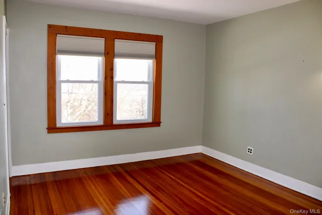 $3,500 | 23 Thompson Place, Lynbrook, NY 11563