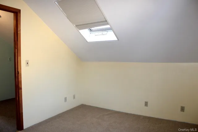 $3,500 | 23 Thompson Place, Lynbrook, NY 11563