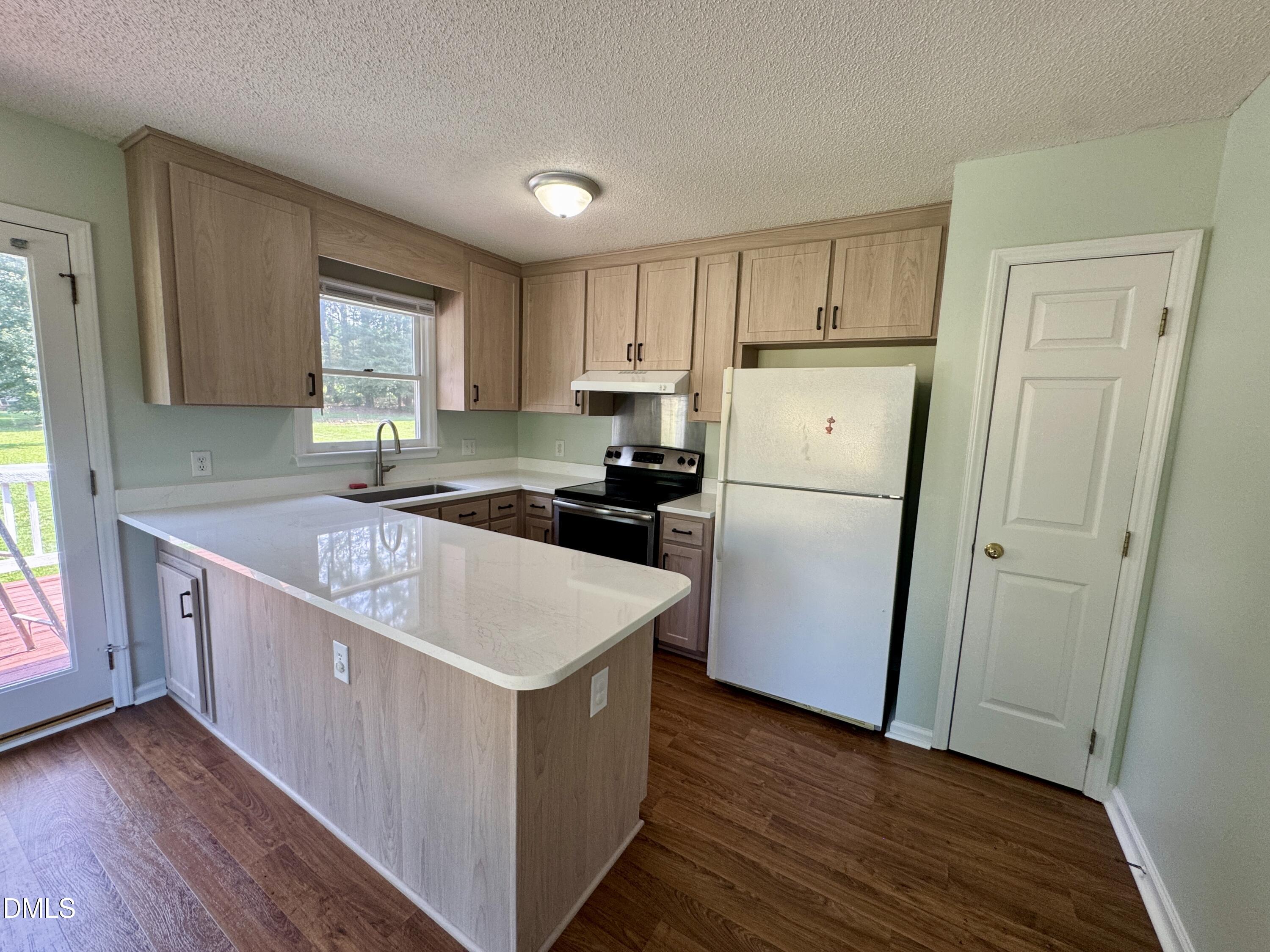 4313 Rockside Hills Drive Raleigh, NC 27603 - Photo 8 of 29 Kitchen