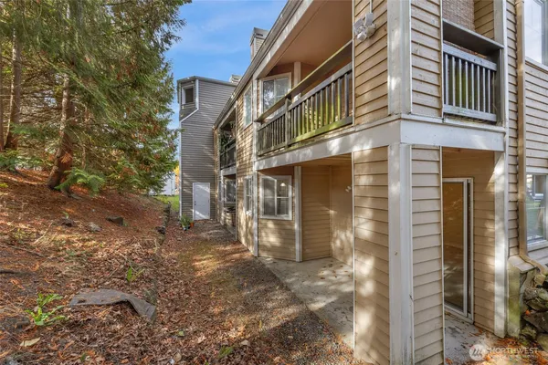 $264,000 | 5300 Harbour Pointe Boulevard, Unit 307A, Mukilteo, WA 98275