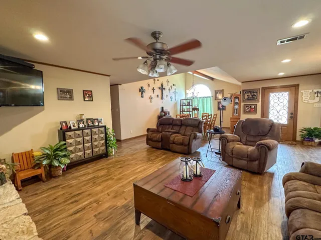 $475,000 | 4220 Farm To Market 235, Jacksonville, TX 75766