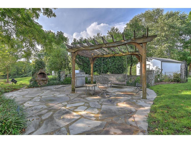325 Steel Bridge Road Elizabethton, TN 37643 - Photo 6 of 35 sb28