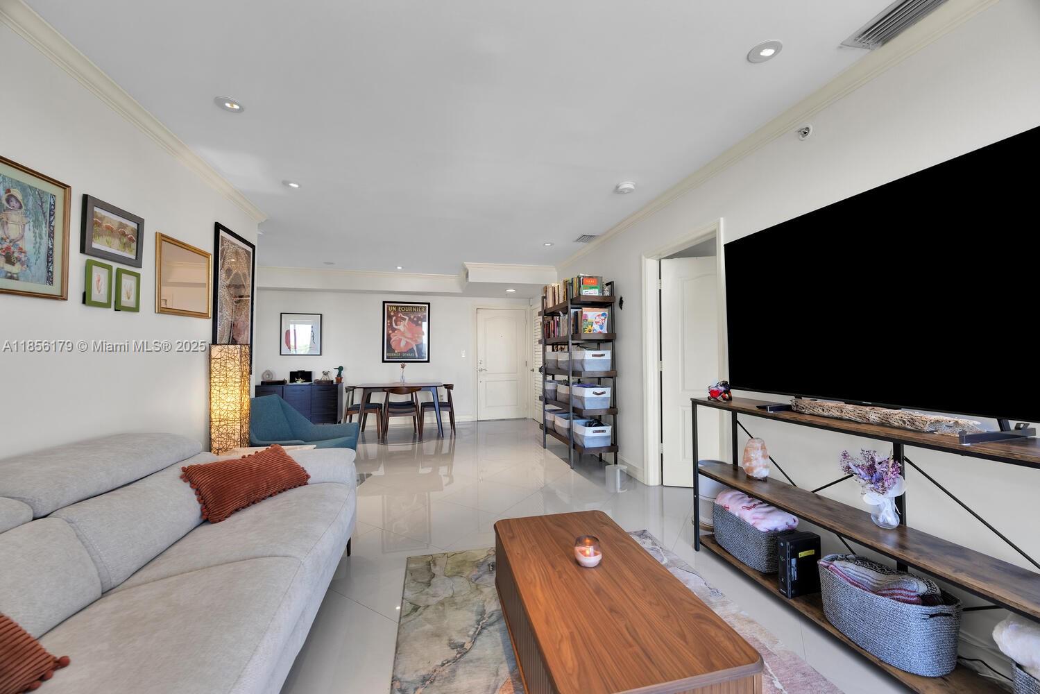 2501 Douglas Road, Unit 606 Miami, FL 33133 - Photo 9 of 40 Gallery Image 9
