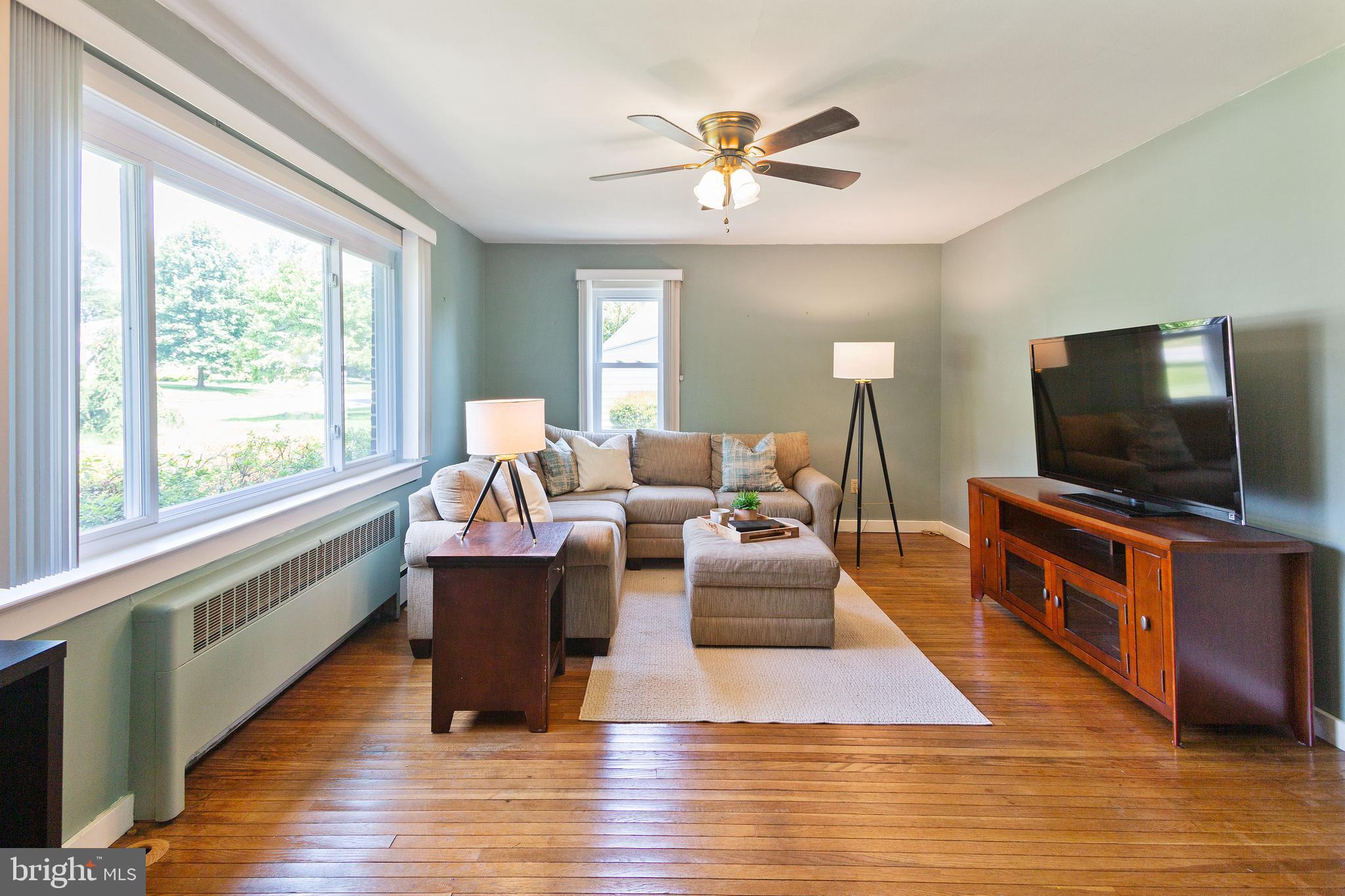 313 Clear Spring Road Lansdale, PA 19446 - Photo 5 of 30 Gallery Image 5