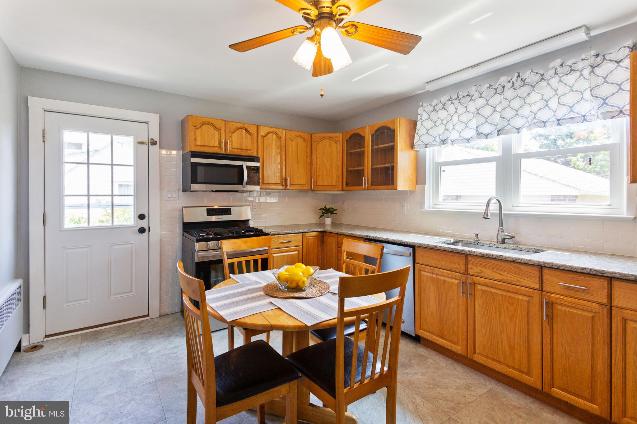 313 Clear Spring Road Lansdale, PA 19446 - Photo 9 of 30 Gallery Image 9
