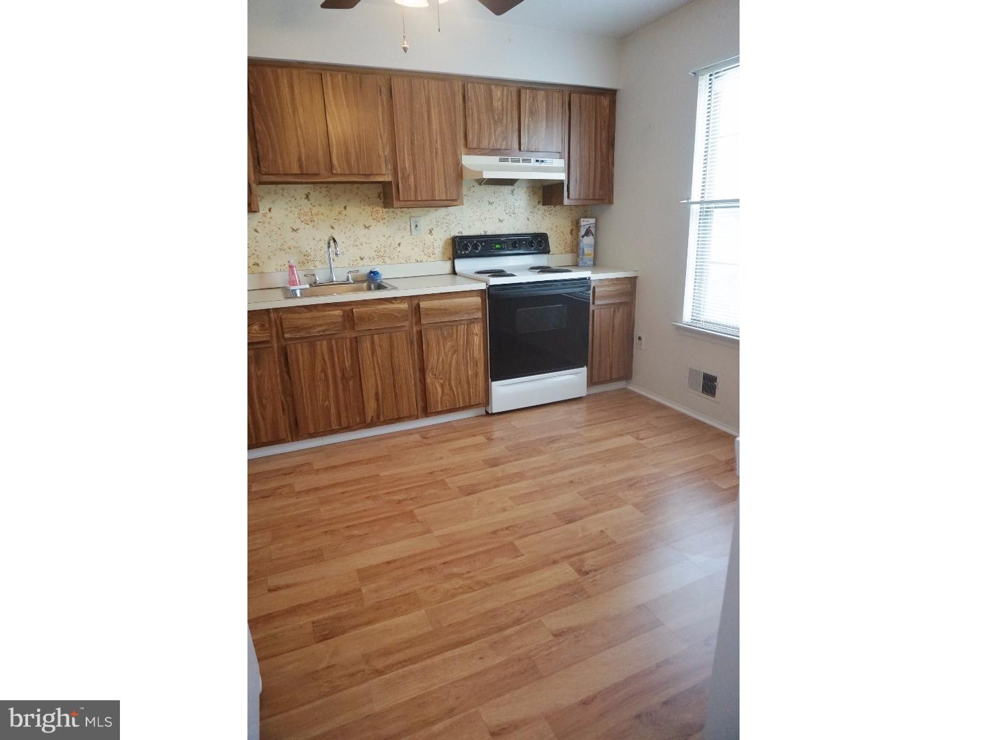 79 Dover Road Westampton, NJ 08060 - Photo 6 of 25 Kitchen
