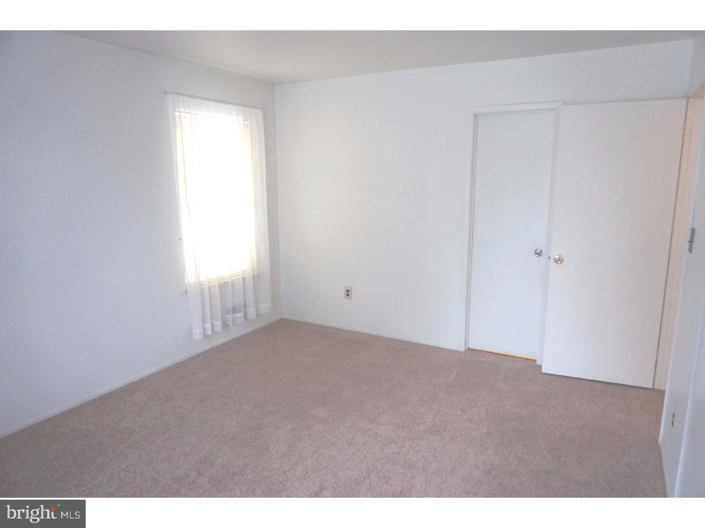 79 Dover Road Westampton, NJ 08060 - Photo 10 of 25 Bedroom - Main