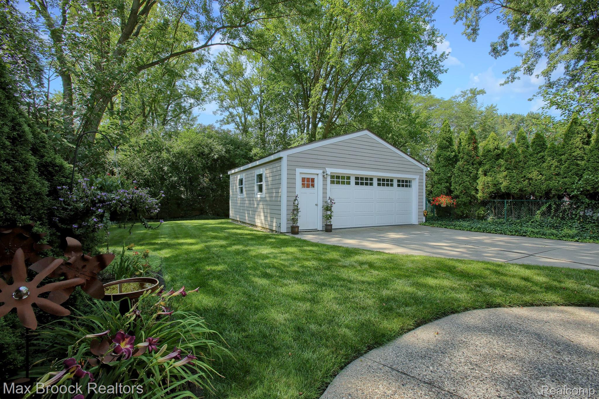 2378 Pembroke Road Birmingham, MI 48009 - Photo 33 of 35 Gallery Image 33