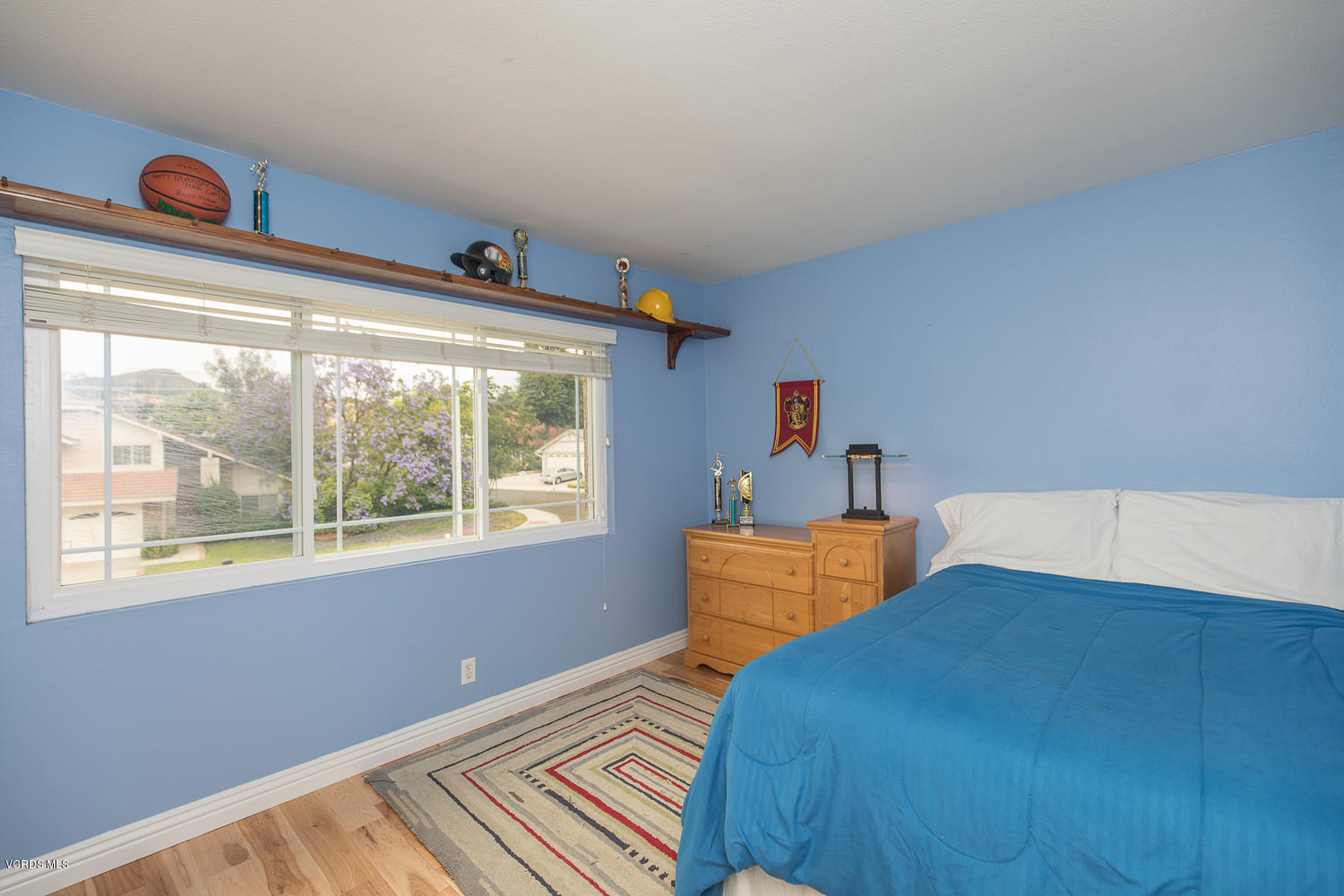 3544 Radcliffe Road Thousand Oaks, CA 91360 - Photo 22 of 27 a bedroom with bed and a window
