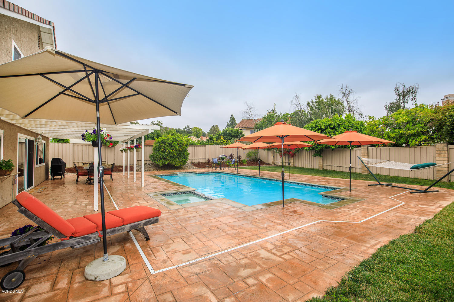 3544 Radcliffe Road Thousand Oaks, CA 91360 - Photo 26 of 27 a swimming pool with an outdoor seating and yard