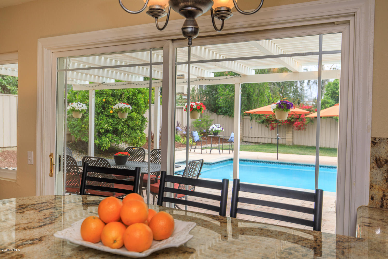 3544 Radcliffe Road Thousand Oaks, CA 91360 - Photo 8 of 27 a room with furniture wooden floor and windows