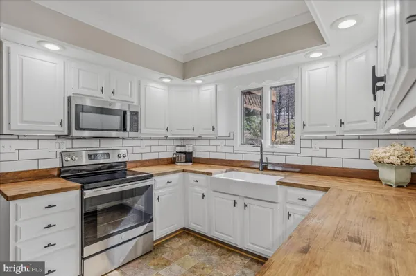 $725,000 | 580 Braeburn Drive, Augusta, WV 26704