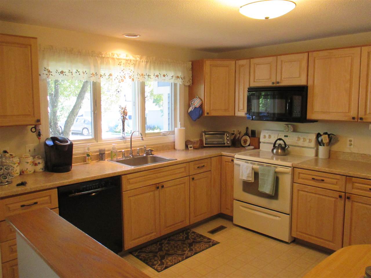 4 Wesley Road Keene, NH 03431 - Photo 3 of 30 Gallery Image 3