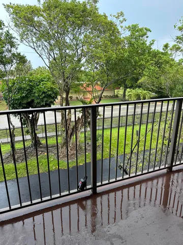 $179,900 | 3301 Northwest 47th Terrace, Unit 308, Lauderdale Lakes, FL 33319