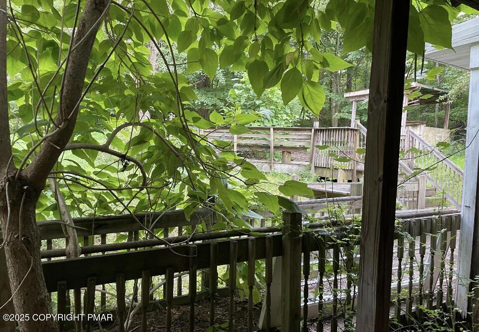 410 Hunters Farm Road Henryville, PA 18332 - Photo 3 of 11 IMG_7021