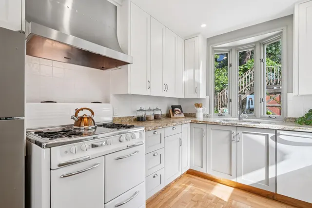 $995,000 | 209 Fairlawn Drive, Berkeley, CA 94708