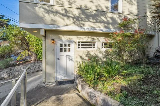 $995,000 | 209 Fairlawn Drive, Berkeley, CA 94708